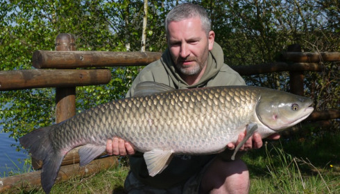 A 33 lb grass carp from Laroussi, May 2014