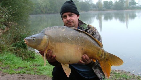 A 28 lb carp from Laroussi, Nov 2006