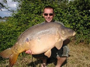 A 43 lb 8 oz carp from Laroussi, Jun 2007