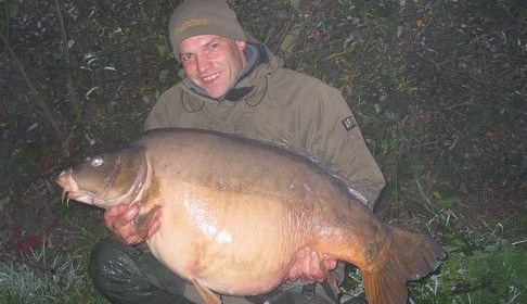 A 68 lb carp from Laroussi, New PB  !, Nov 2008