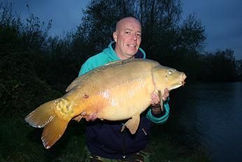A 37 lb 4 oz carp from Laroussi, Apr 2007