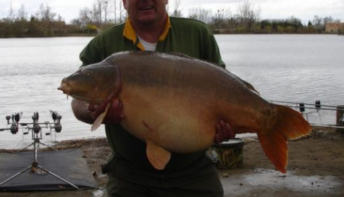 A 56 lb carp from Laroussi, Mar 2009