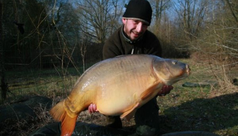 A 55 lb 2 oz carp from Laroussi, Mar 2010