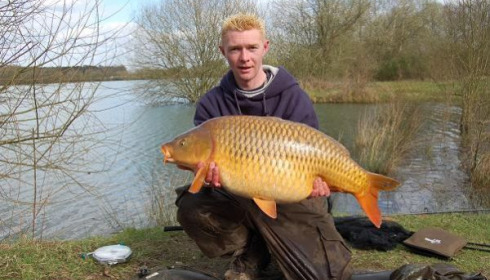 A 30 lb 6 oz carp from Laroussi, The pretty common, Mar 2008