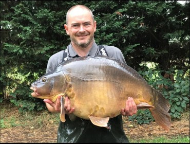 A 40 lb 2 oz carp from Laroussi, Cliff Marston, Sep 2019