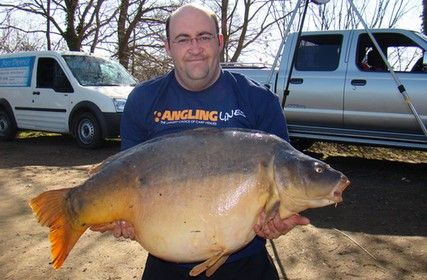A 61 lb 8 oz carp from Laroussi, Mar 2009