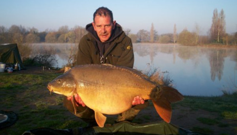 A 51 lb carp from Laroussi, Barry Cory and his new PB at 51lb, Mar 2007