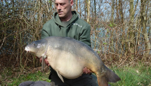 A 41 lb 5 oz carp from Laroussi, Mar 2012