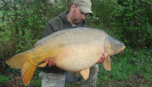 A 46 lb 7 oz carp from Laroussi, Apr 2009