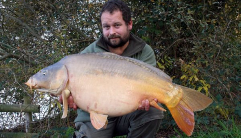 A 33 lb carp from Laroussi, Nov 2006