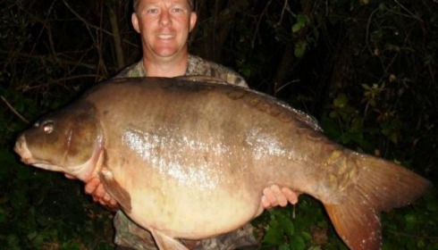 A 60 lb 2 oz carp from Laroussi, Paul Mersh, May 2011