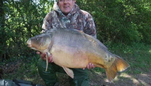 A 43 lb 8 oz carp from Laroussi, May 2010