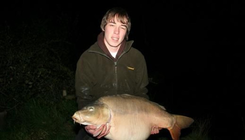 A 48 lb 7 oz carp from Laroussi, New Pb for Matthew Underwood, Apr 2007