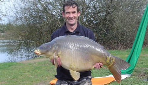 A 43 lb 8 oz carp from Laroussi, Mar 2008