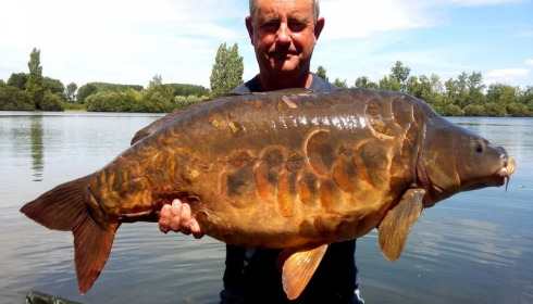 A 44 lb carp from Laroussi, John Allen, Aug 2015