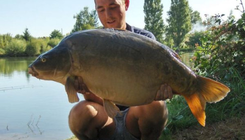 A 47 lb 2 oz carp from Laroussi, Jul 2008