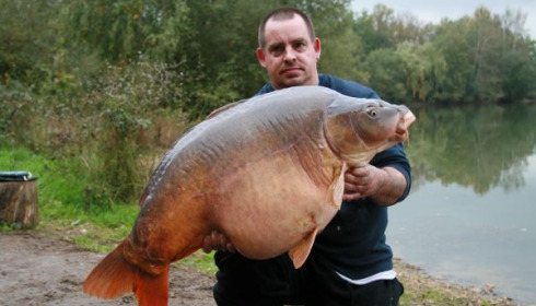 A 60 lb carp from Laroussi, WOW ! the third different sixty Of Mr Naylor ! Fantastic !, Oct 2006