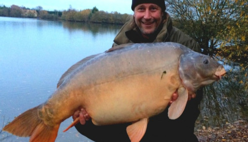 A 61 lb 4 oz carp from Laroussi, Darren, Nov 2014