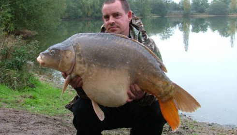 A 52 lb carp from Laroussi, Nov 2006