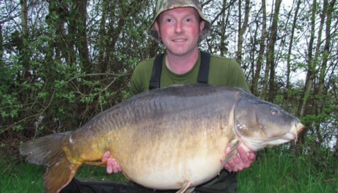A 64 lb carp from Laroussi, Neil Jones, Apr 2015