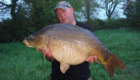 A 41 lb carp from Laroussi, Apr 2009