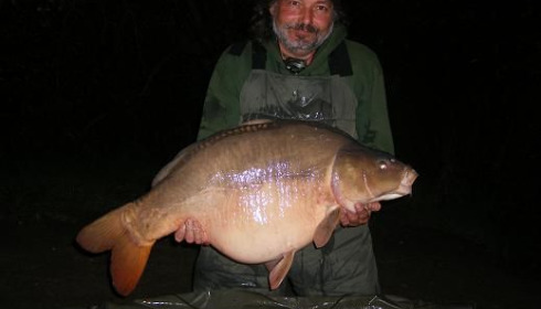 A 37 lb 4 oz carp from Laroussi, Apr 2007