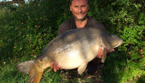 A 38 lb 6 oz carp from Laroussi, Jun 2009