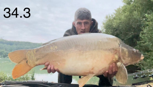 A 34 lb 3 oz carp from Lepinet North, cooper, Sep 2021