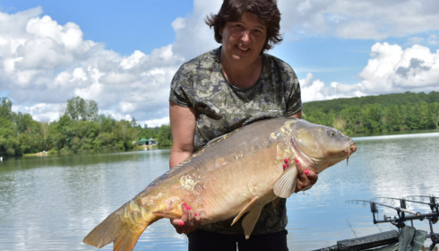 A 37 lb carp from Lepinet North, Joop hoegee, Jul 2021