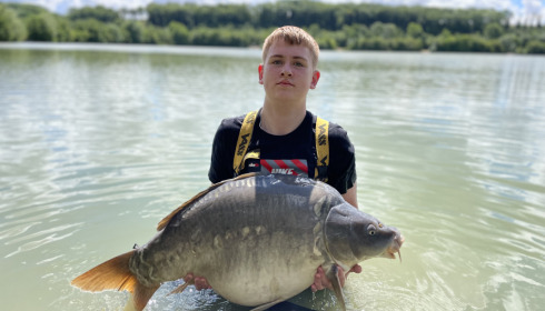 A 52 lb 8 oz fish from Lepinet North, Jun 2022