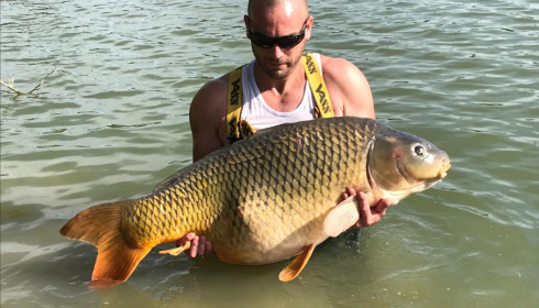 A 59 lb 4 oz carp from Lepinet North, Sep 2021