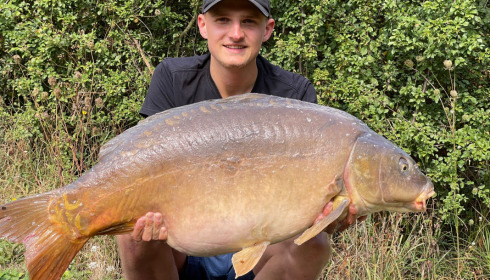 A 40 lb carp from Lepinet North, Sep 2021