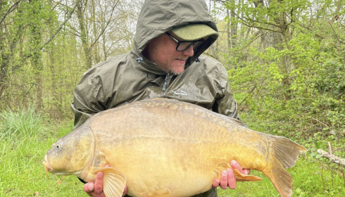 A 35 lb fish from Lepinet North, Mirror, Apr 2023