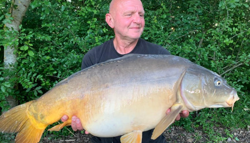 A 36 lb carp from Lepinet North, rick jankowicz, Jun 2021