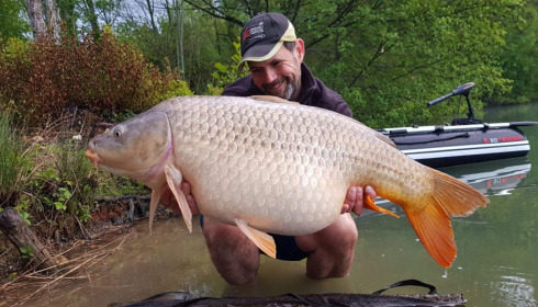 A 46 lb 2 oz carp from Lepinet North, guigui, May 2021
