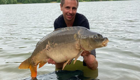 A 44 lb carp from Lepinet North, david, Aug 2021