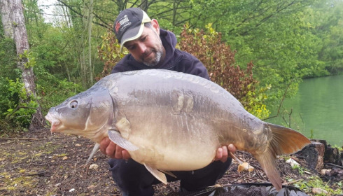 A 35 lb 2 oz carp from Lepinet North, guigui, May 2021