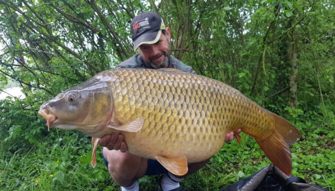 A 46 lb 2 oz carp from Lepinet North, guigui, May 2021
