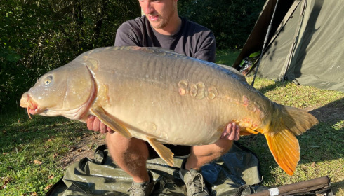 A 41 lb carp from Lepinet North, Sep 2021