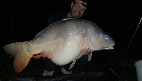 A 41 lb 8 oz carp from Lepinet North, guigui, May 2021