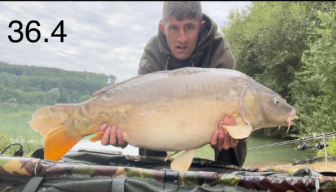 A 36 lb 4 oz carp from Lepinet North, cooper, Sep 2021