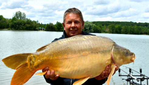 A 37 lb carp from Lepinet North, Joop hoegee, Jul 2021