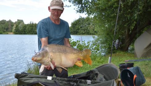 A carp from Lepinet South, marco, Aug 2021