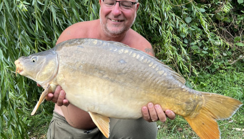 A 33 lb fish from Lepinet South, Jul 2023