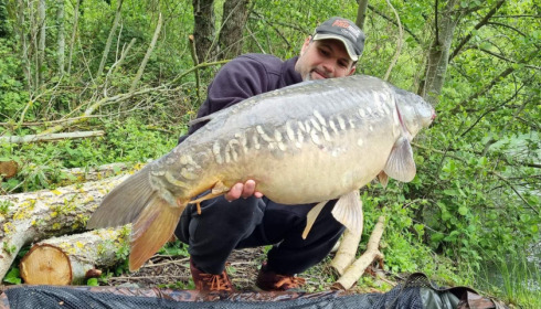 A 35 lb carp from Lepinet South, guigui, May 2021