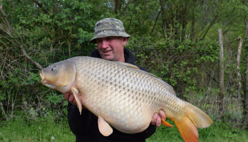 A 44 lb fish from Lepinet South, Apr 2023