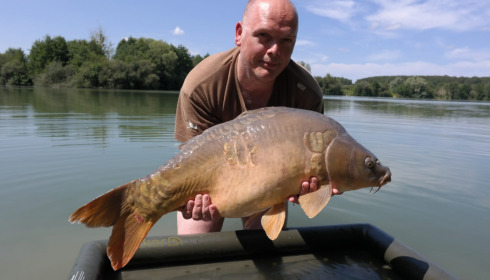 A 34 lb carp from Lepinet South, Aug 2021
