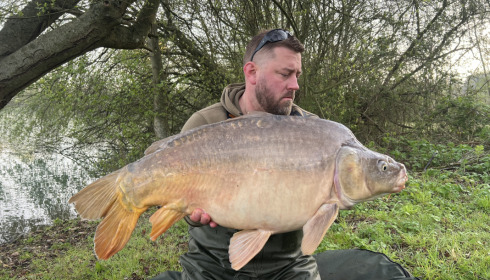 A 28 lb carp from Lepinet South, Benjamin Clarke, Apr 2023