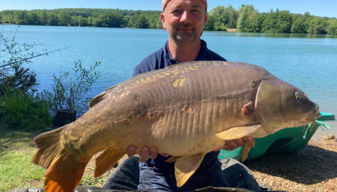 A 34 lb carp from Lepinet South, anquetil, Jun 2021