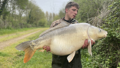 A 45 lb carp from Lepinet South, Kane Elliott, Apr 2023